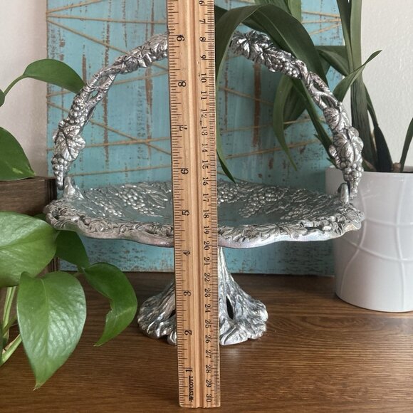 VTG ARTHUR COURT 1996 Pedestal Tray Basket Metal Centerpiece  W/Grapes & Leaves - Picture 4 of 14